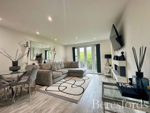 Click the photo for more details of Stafford Avenue, Hornchurch, RM11