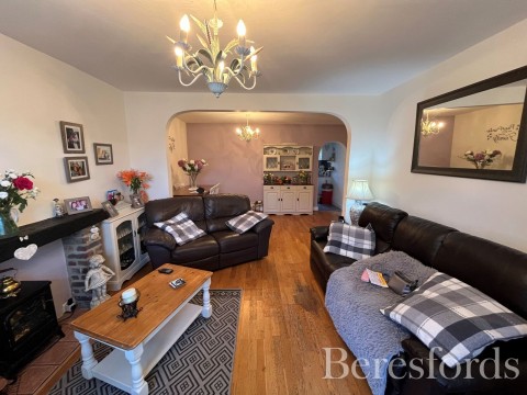 Click the photo for more details of Tennyson Road, Romford, RM3