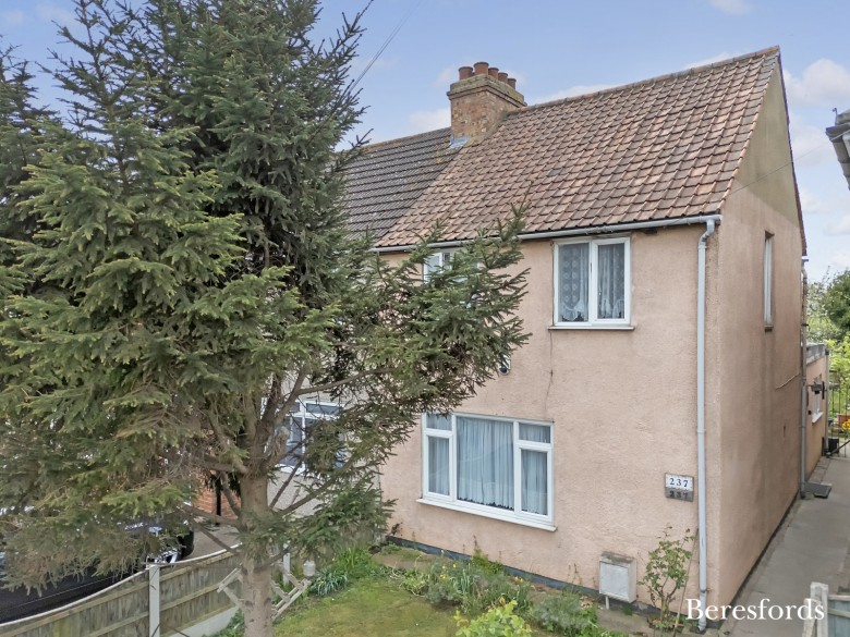 Click the photo for more details of Straight Road, Romford, Essex, RM3