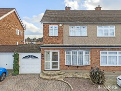 Images for Arlington Gardens, Romford, RM3