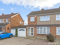 Images for Arlington Gardens, Romford, RM3