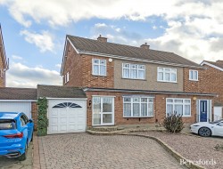 Images for Arlington Gardens, Romford, RM3