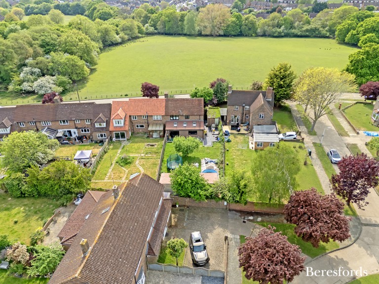 Images for Priory Grove, Romford, RM3