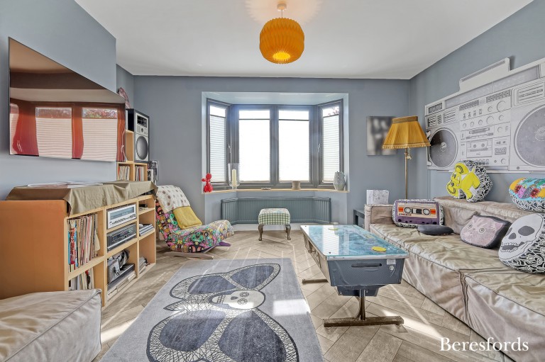 Images for Priory Grove, Romford, RM3