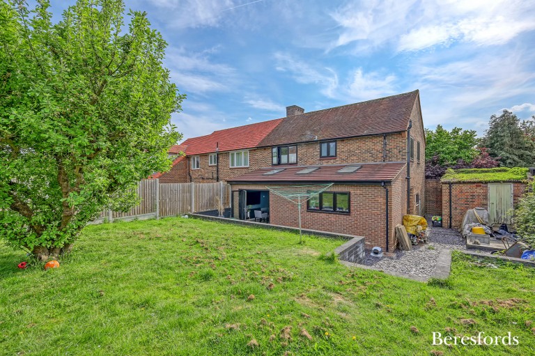 Images for Priory Grove, Romford, RM3