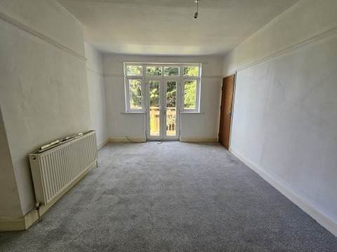 Click the photo for more details of Avenue Road, Harold Wood, Romford, RM3