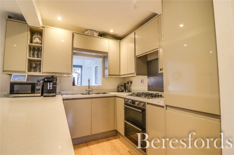 Images for Firham Park Avenue, Romford, RM3