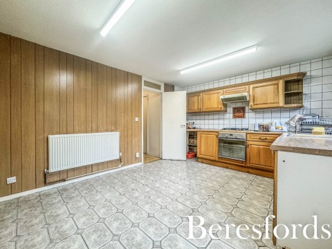 Click the photo for more details of Hitchin Close, Romford, RM3
