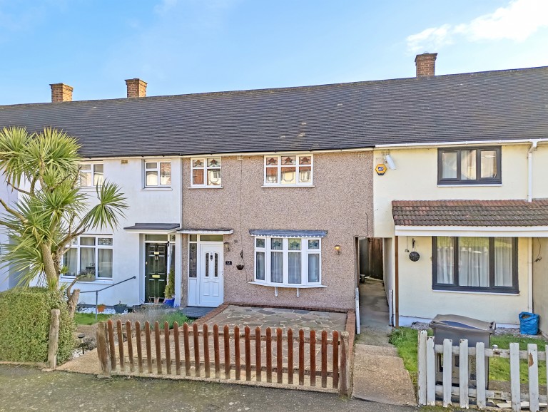 Images for Dewsbury Close, Romford, RM3