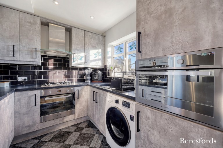 Images for Dewsbury Close, Romford, RM3