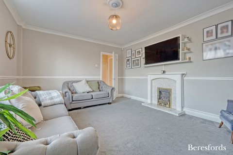Click the photo for more details of Oakley Drive, Romford, RM3