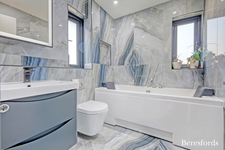 Images for Holt Road, Romford, RM3