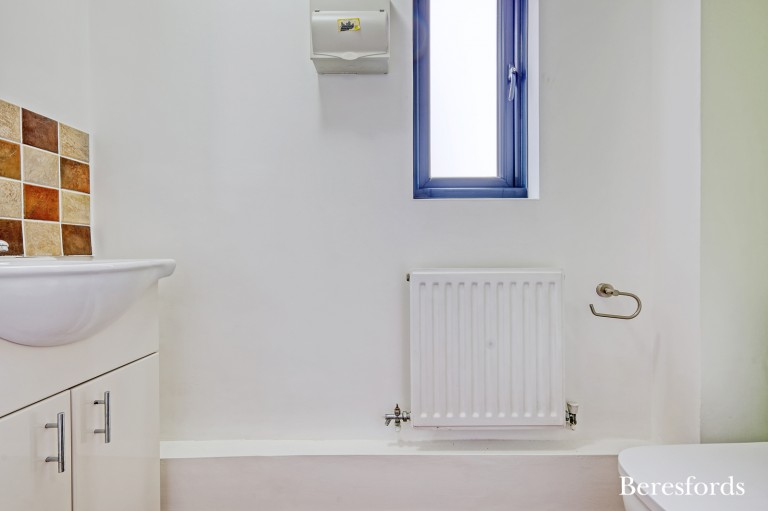 Images for Holt Road, Romford, RM3