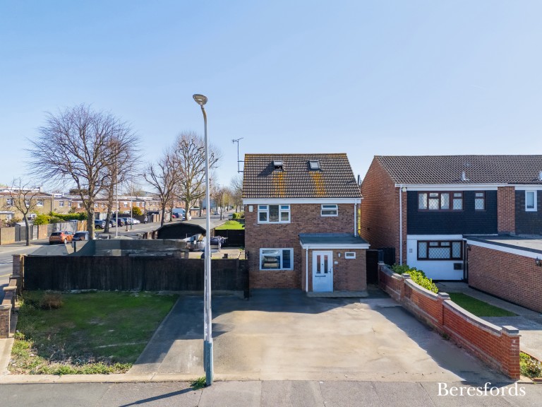 Images for Neave Crescent, Romford, RM3