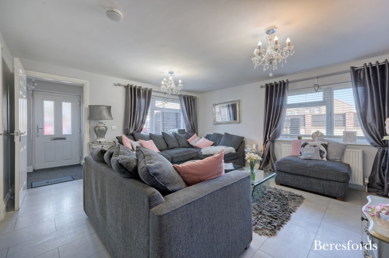 Images for Neave Crescent, Romford, RM3