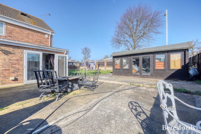 Images for Neave Crescent, Romford, RM3