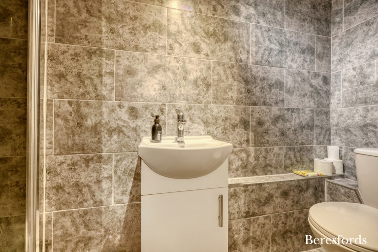 Images for Neave Crescent, Romford, RM3