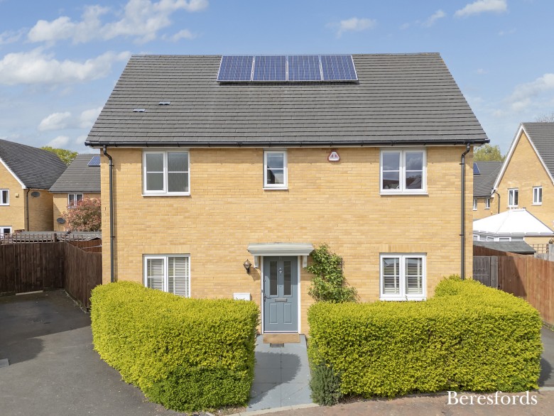 Click the photo for more details of Smithsland Road, Harold Hill, RM3