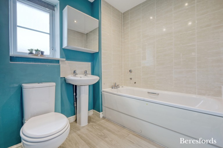 Images for Smithsland Road, Harold Hill, RM3