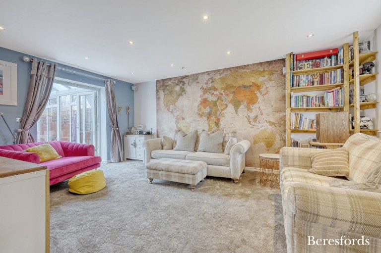 Images for Smithsland Road, Harold Hill, RM3