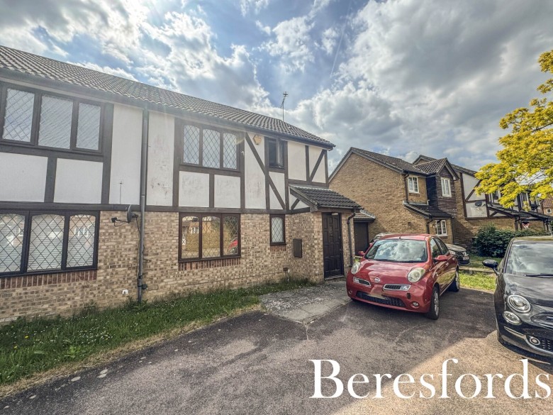 Click the photo for more details of Bennison Drive, Harold Wood, Romford, RM3