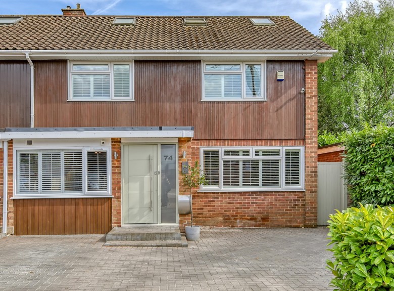 Click the photo for more details of The Paddocks, Ingatestone, Essex, CM4