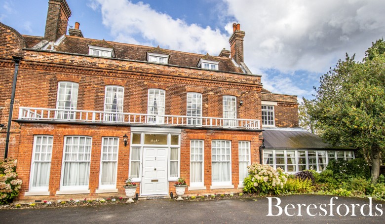 Click the photo for more details of Huskards, Back Lane, Fryerning, Essex, CM4