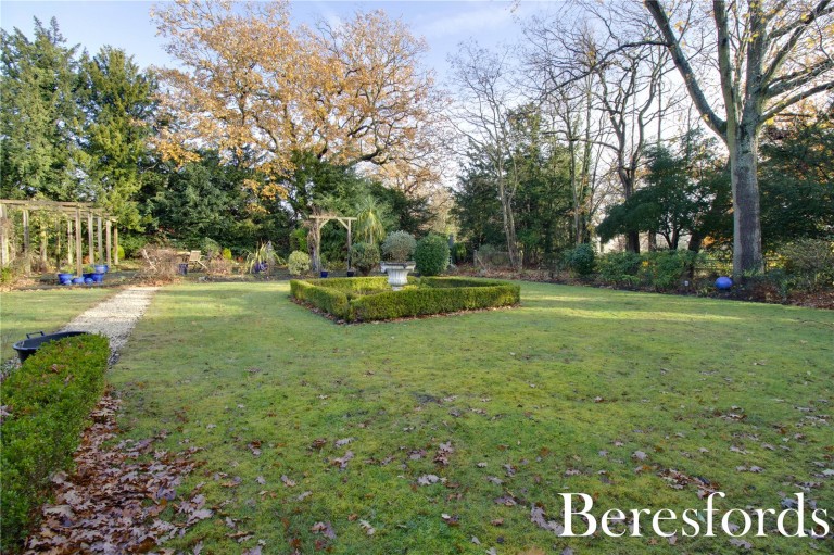 Images for Huskards, Back Lane, Fryerning, Essex, CM4