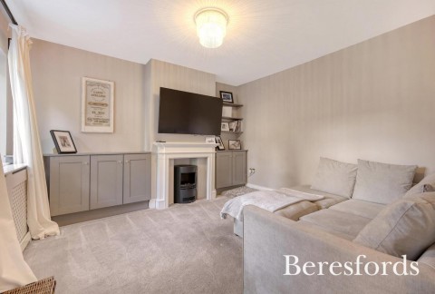 Click the photo for more details of Kings Chase, Brentwood, Essex, CM14