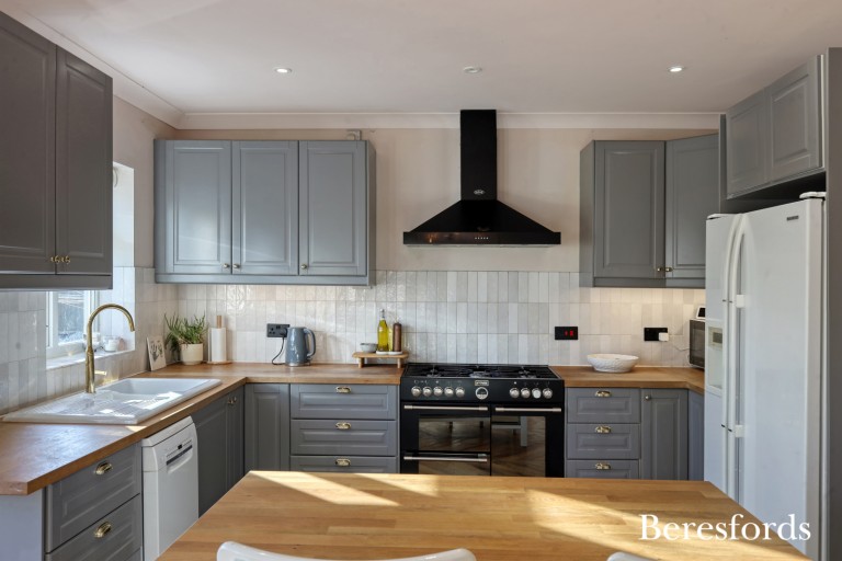 Images for Bank End, Maldon Road, Margaretting, Ingatestone, CM4