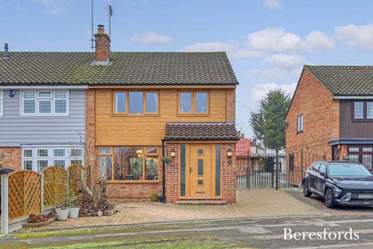 Images for Barn Mead, Doddinghurst, CM15