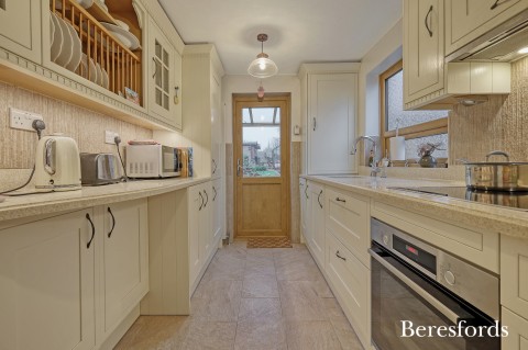 Click the photo for more details of Barn Mead, Doddinghurst, CM15