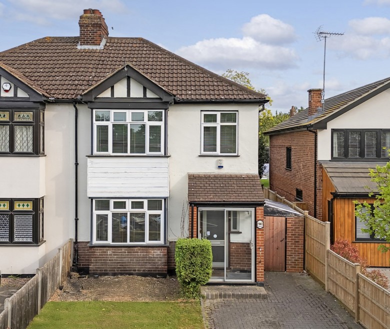 Click the photo for more details of Roman Road, Mountnessing, Brentwood, Essex, CM15