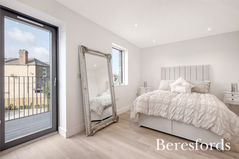 Images for Alpen Close, Romford, RM2
