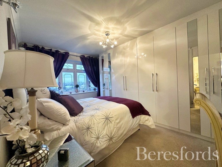 Images for Upper Rainham Road, Hornchurch, RM12