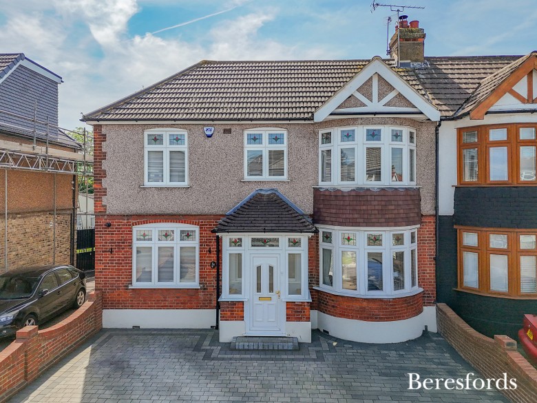 Click the photo for more details of Ainsley Avenue, Romford, RM7