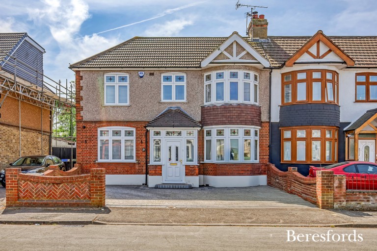 Images for Ainsley Avenue, Romford, RM7