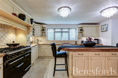 Click the photo for more details of Fordyce Close, Hornchurch, Essex, RM11