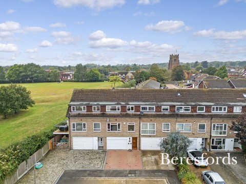 Click the photo for more details of Fairfield, Ingatestone, Essex, CM4