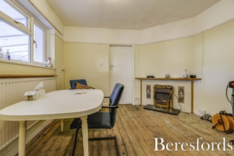 Click the photo for more details of Warley Mount, Warley, Brentwood, Essex, CM14