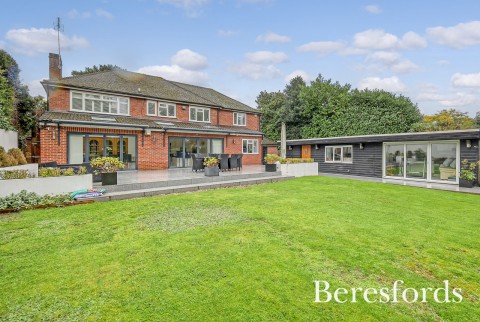 Click the photo for more details of Parkway, Gidea Park Exhibition Estate, RM2