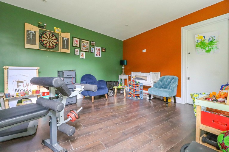 Images for Kings Gardens, Upminster, RM14