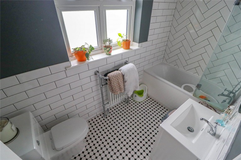 Images for Kings Gardens, Upminster, RM14