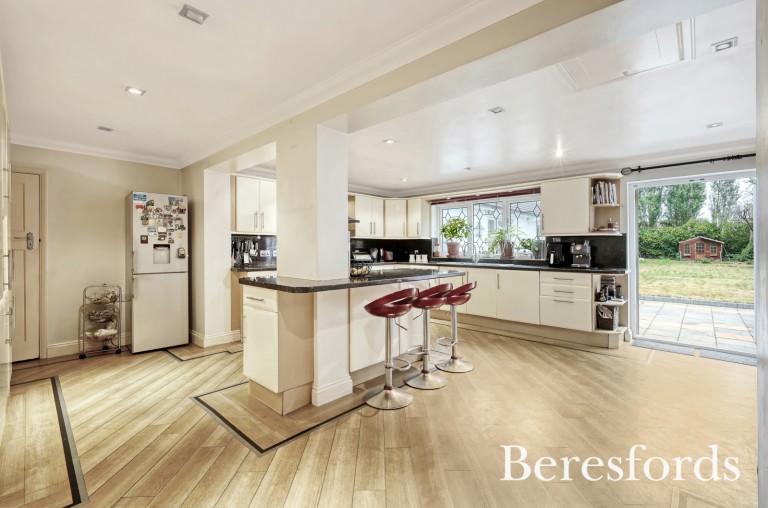 Images for Oaklands Avenue, Romford, RM1