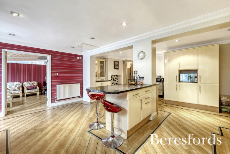 Images for Oaklands Avenue, Romford, RM1