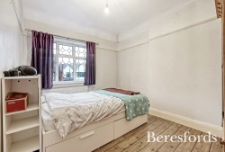 Images for Oaklands Avenue, Romford, RM1