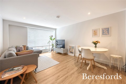 Click the photo for more details of Kings Road, Brentwood, Essex, CM14