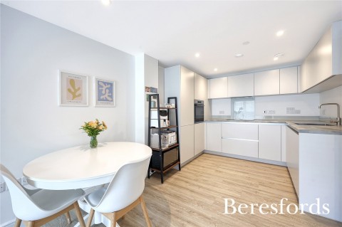 Click the photo for more details of Kings Road, Brentwood, Essex, CM14