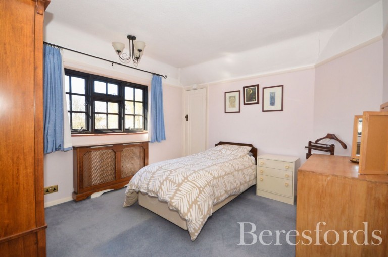Images for Heath Drive, Gidea Park, RM2