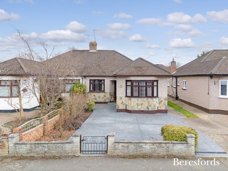 Images for Fairholme Gardens, Upminster, RM14